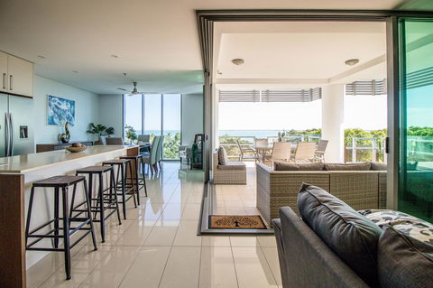 ZEN BY THE WATER - Esplanade Darwin Retreat - Tourism Guide 1