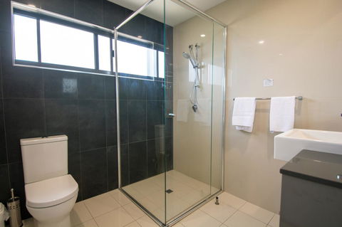 Magnum Serviced Apartments - Cruises Travel 35