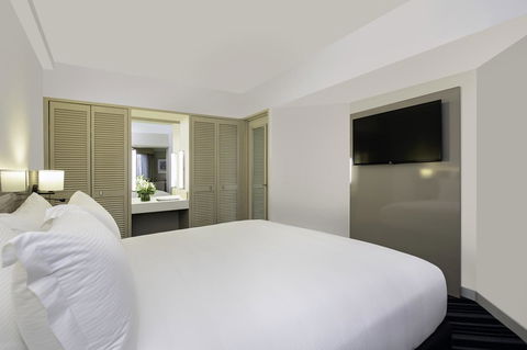 DoubleTree By Hilton Esplanade Darwin - Cruises Travel 15