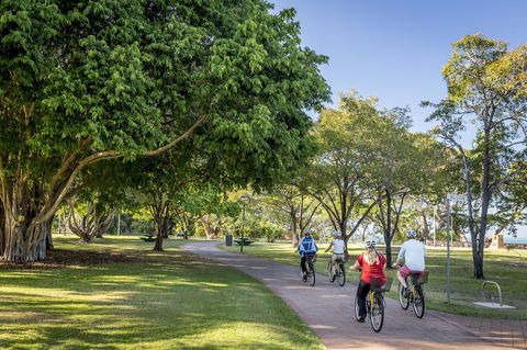 DoubleTree By Hilton Esplanade Darwin - Cruises Travel 38