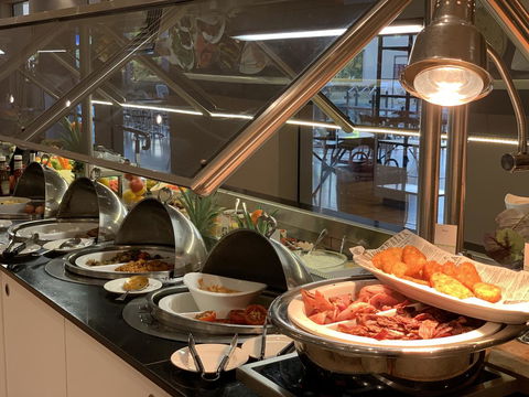 DoubleTree By Hilton Esplanade Darwin - Cruises Travel 2