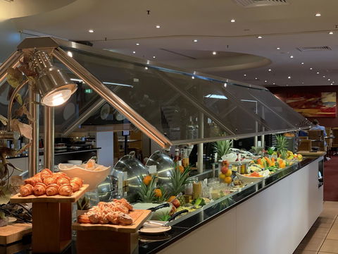 DoubleTree By Hilton Esplanade Darwin - Cruises Travel 3