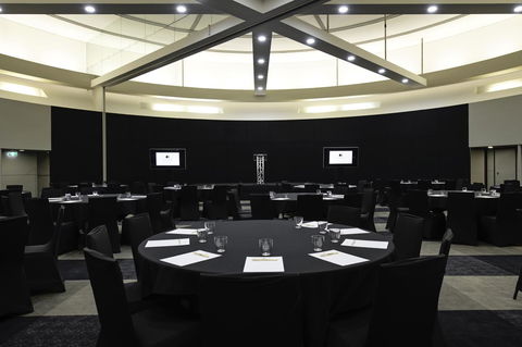 DoubleTree By Hilton Esplanade Darwin - Cruises Travel 34