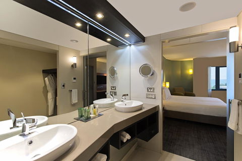Hilton Darwin - Cruises Travel 15