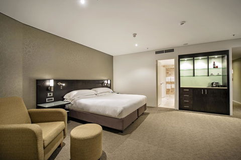 Hilton Darwin - Cruises Travel 34