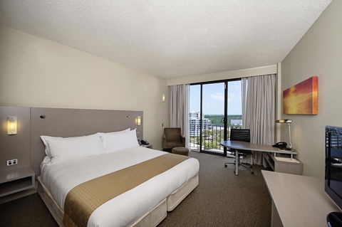 Hilton Garden Inn Darwin - Cruises Travel 6