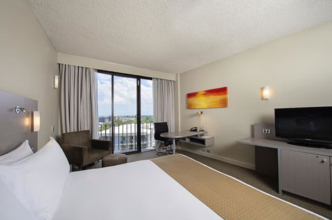Hilton Garden Inn Darwin - Cruises Travel 15