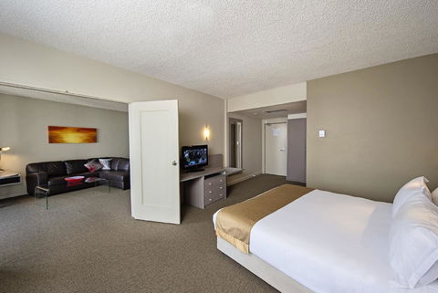 Hilton Garden Inn Darwin - Cruises Travel 13