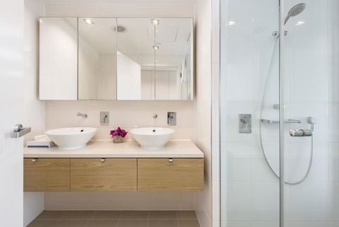 Darwin Waterfront Luxury Suites - Cruises Travel 14