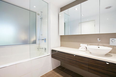 Darwin Waterfront Luxury Suites - Cruises Travel 2