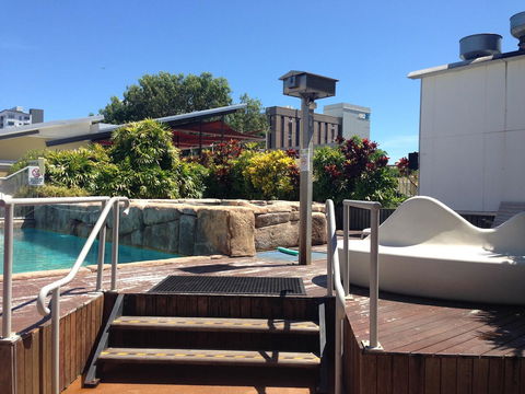 Melaleuca On Mitchell - Darwin YHA - Cruises Travel 29