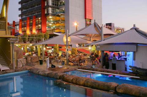 Melaleuca On Mitchell - Darwin YHA - Cruises Travel 0
