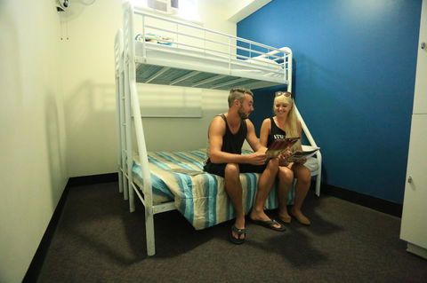 Melaleuca On Mitchell - Darwin YHA - Cruises Travel 12