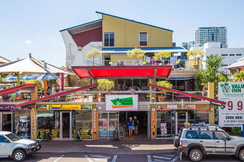 Melaleuca On Mitchell - Darwin YHA - Cruises Travel 18