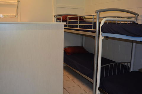 Frogs-Hollow Backpackers - Cruises Travel 4