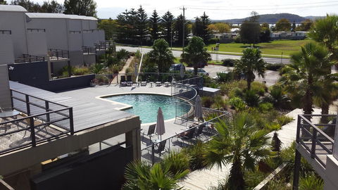 Corrigans Cove - Travel Search 29