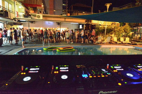 Youth Shack Backpackers Darwin - Cruises Travel 18