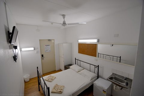 Youth Shack Backpackers Darwin - Cruises Travel 6
