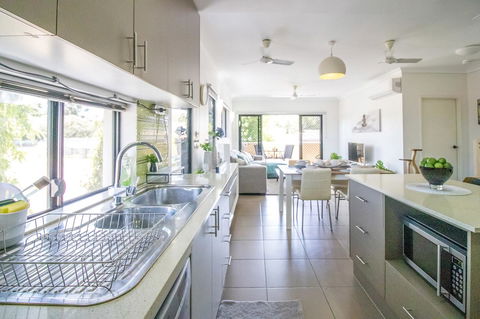 ZEN QUEST - The NOMADS PAD Near Nightcliff Markets & Sunset Foreshore - Tourism Guide 25