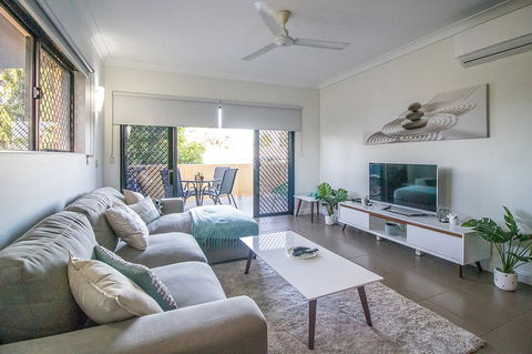 ZEN QUEST - The NOMADS PAD Near Nightcliff Markets & Sunset Foreshore - Tourism Guide 2
