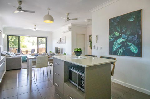 ZEN QUEST - The NOMADS PAD Near Nightcliff Markets & Sunset Foreshore - Tourism Guide 24
