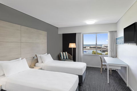 Vibe Hotel Darwin Waterfront - Cruises Travel 22