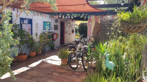 Alice\'s Secret Travellers Inn - Travel Search 15