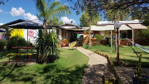 Alice\'s Secret Travellers Inn - Travel Search 20