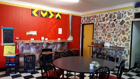 Alice\'s Secret Travellers Inn - Travel Search 29