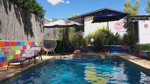 Alice\'s Secret Travellers Inn - Travel Search 19