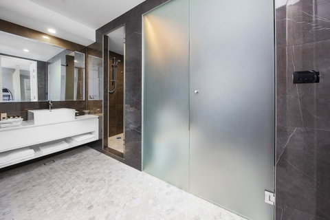 Canberra Rex Hotel - Tourism Guide 38