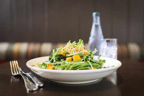 Novotel Canberra - Travel Search 29