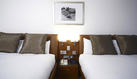 Novotel Canberra - Travel Search 18