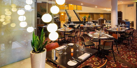 Crowne Plaza Canberra, An IHG Hotel - Cruises Travel 3