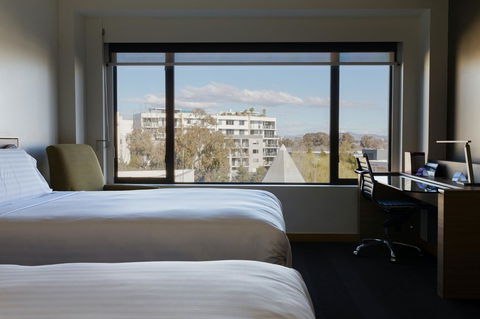Crowne Plaza Canberra, An IHG Hotel - Cruises Travel 18