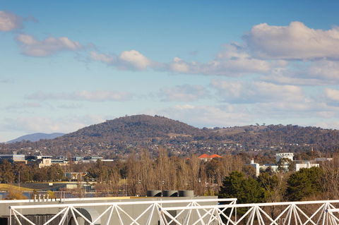 Crowne Plaza Canberra, An IHG Hotel - Cruises Travel 16
