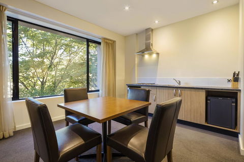 Crowne Plaza Canberra, An IHG Hotel - Cruises Travel 39