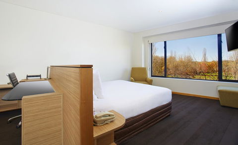 Crowne Plaza Canberra, An IHG Hotel - Cruises Travel 41