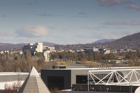 Crowne Plaza Canberra, An IHG Hotel - Cruises Travel 17