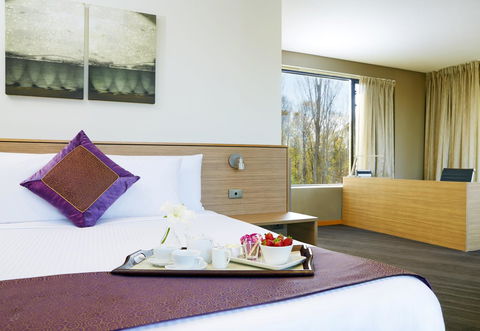 Crowne Plaza Canberra, An IHG Hotel - Cruises Travel 44