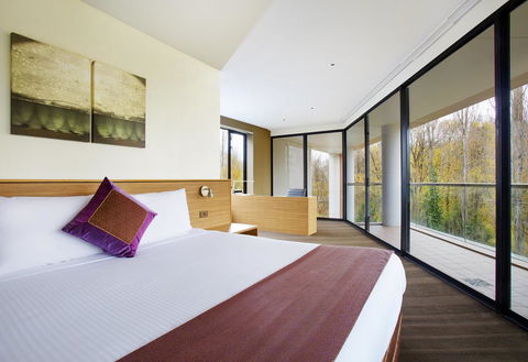 Crowne Plaza Canberra, An IHG Hotel - Cruises Travel 43