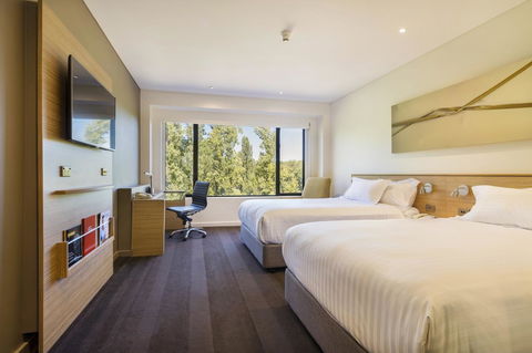 Crowne Plaza Canberra, An IHG Hotel - Cruises Travel 32