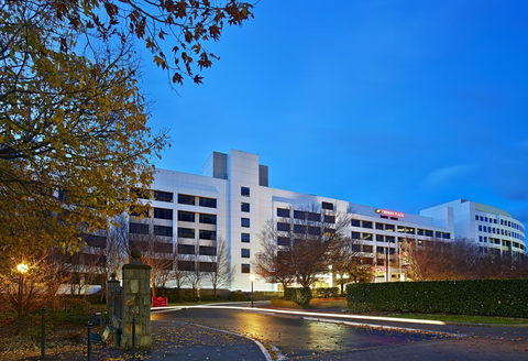 Crowne Plaza Canberra, An IHG Hotel - Cruises Travel 1