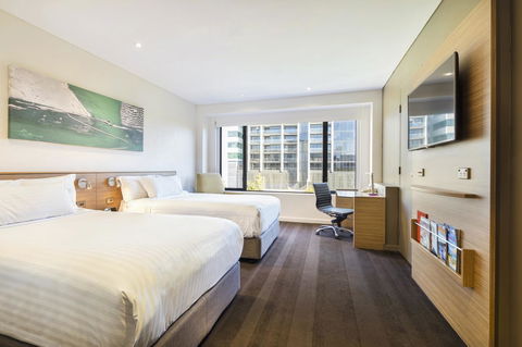 Crowne Plaza Canberra, An IHG Hotel - Cruises Travel 31