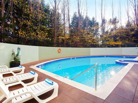 Crowne Plaza Canberra, An IHG Hotel - Cruises Travel 7