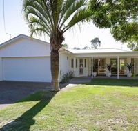 Bonito' 26 Bonito Street - pet friendly housewith aircon - Cruises Travel