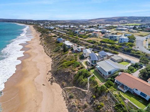 Boomer Beach Retreat - Pet-Friendly - WiFi - Travel Search 2