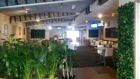 Boomerang Hotel - Tourism Guide 1