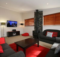 Boronia 5/30 Nettin Circuit