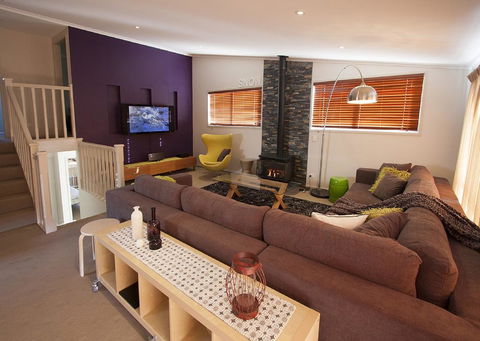 Boronia 7/30 Nettin Circuit - Tourism Guide 2